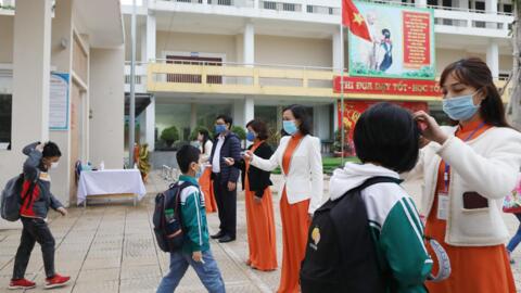 Hà Nội "chốt" cho học sinh lớp 7 đến 12 trở lại trường từ 8/2