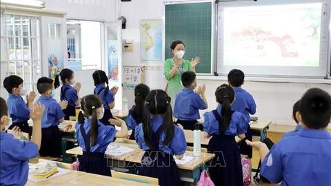 Tỷ lệ học sinh đi học trực tiếp trên cả nước giảm mạnh