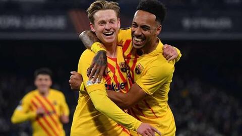 Aubameyang tỏa sáng, Barca đè bẹp Napoli để vào vòng 1/8