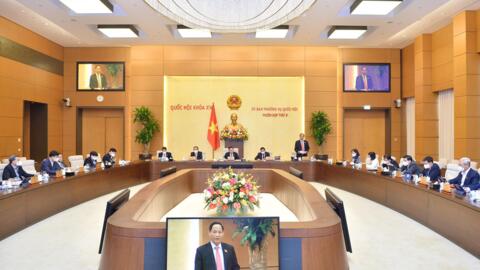 Phiên họp thứ 9 UBTVQH sẽ chất vấn vấn đề xăng dầu