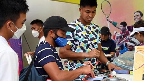 Tuyển quần vợt Việt Nam được căng dây miễn phí tại SEA Games 31