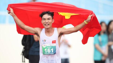 Điền kinh Việt Nam lập “hat-trick”, HCV gây sốc ở marathon