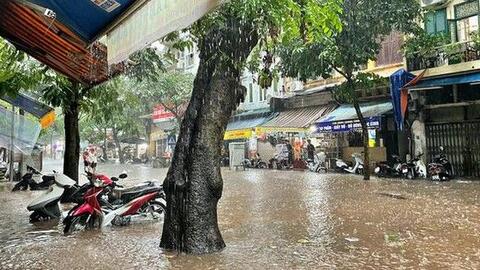 Hà Nội mưa to bất thường đến ngày nào?