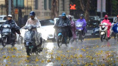 Bắc Bộ chiều tối và đêm có mưa rào
