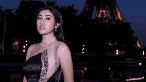 Hoa hậu Emily Hồng Nhung kiêu sa giữa Paris diễm lệ