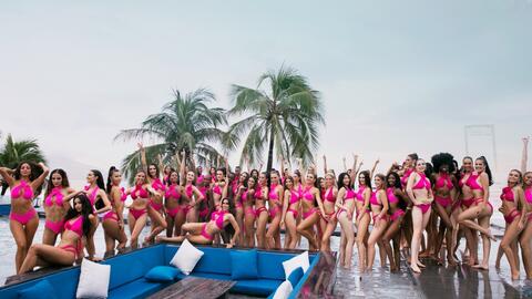 Miss Grand International 2023: Trời mưa, sàn diễn trơn, nhiều thí sinh trượt té