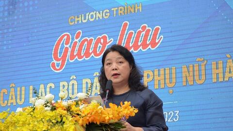 Hơn 600 phụ nữ Thủ đô giao lưu, đồng diễn dân vũ