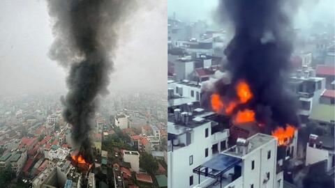 Lửa cháy ngùn ngụt tại nhà dân ở phường Thạch Bàn, Long Biên