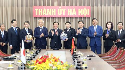 Tăng cường hơn nữa mối quan hệ tốt đẹp giữa tỉnh Fukuoka và Hà Nội
