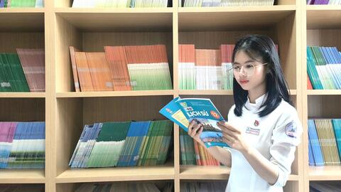 Cung cấp một bộ sách giáo khoa thống nhất toàn quốc từ năm học 2026-2027