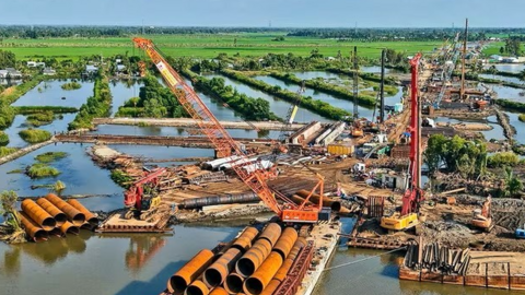 Cao tốc Cà Mau - Đất Mũi hối hả thi công những ngày cận Tết