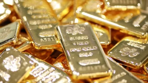 Bạc thủng mốc 76 USD, vàng thế giới lùi sát vùng “tử thủ” 4.500 USD