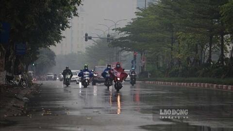 Sau 12 năm, miền Bắc bất ngờ đón không khí lạnh vào tháng 6 cao điểm mùa hè