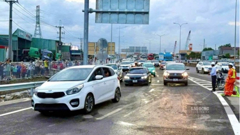 Xe ô tô gặp tai nạn trên cao tốc Biên Hòa - Vũng Tàu