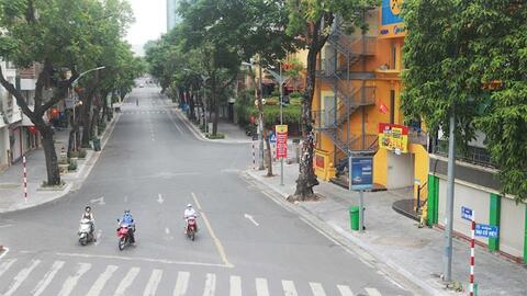 Hà Nội cấm ô tô rẽ trái tại nút giao Lê Đại Hành - Mai Hắc Đế