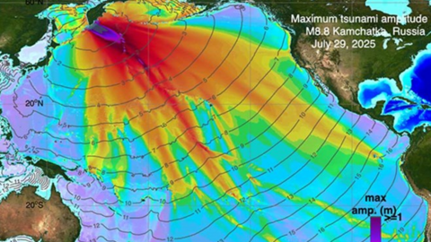 Sóng thần khổng lồ sau động đất mạnh bất ngờ lọt ống kính vệ tinh