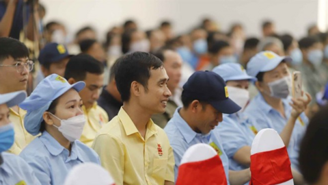 Đảm bảo người lao động ở Khánh Hòa được trả đầy đủ lương, thưởng Tết