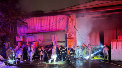 Cháy kho hàng ở Hà Nội giữa đêm, báo cháy tự động phát huy hiệu quả