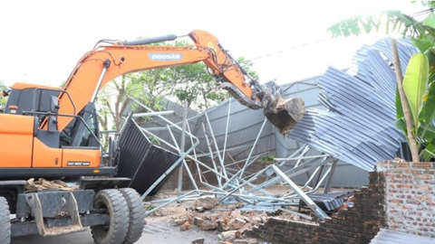 Cưỡng chế, phá dỡ hàng loạt công trình ở Hà Nội vào ngày 27.1