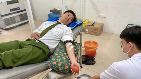 Công an xã hiến máu cứu bệnh nhân ung thư
