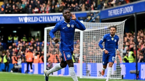 Liam Rosenior đang biến sự hoài nghi ở Stamford Bridge thành hy vọng