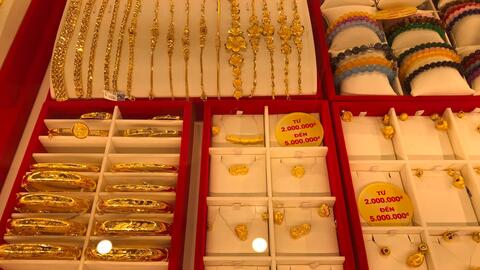 Cận ngày vía Thần Tài, giá vàng tăng 700.000 đồng/lượng