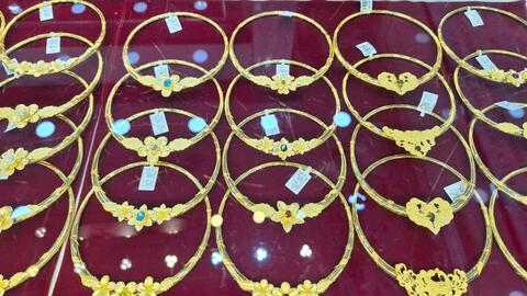 Đầu tuần, giá vàng giảm 2,5 triệu đồng mỗi lượng