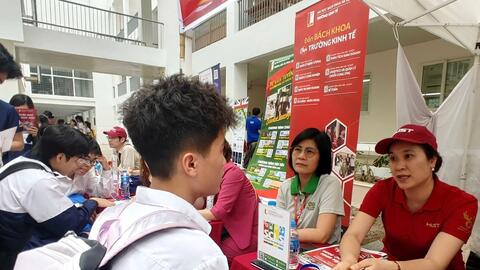 Năm đầu giới hạn 15 nguyện vọng vào đại học: Sắp xếp thế nào để tăng cơ hội trúng tuyển?