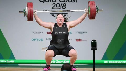 IOC cấm vận động viên chuyển giới nữ thi Olympic