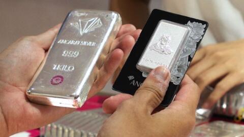 Biến động giá bạc 13.4: Sụt giảm nhưng triển vọng tăng vẫn còn