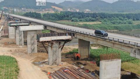 Hình hài cầu Ngòi Bục trên dự án mở rộng cao tốc Nội Bài - Lào Cai