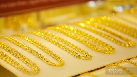 Giá vàng thử thách mốc 4.800 USD giữa thế giằng co lãi suất và địa chính trị