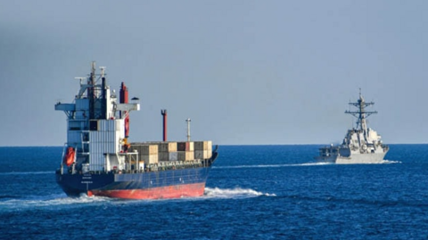 Tranh chấp phong tỏa eo biển Hormuz: Nguy cơ mới với kinh tế toàn cầu