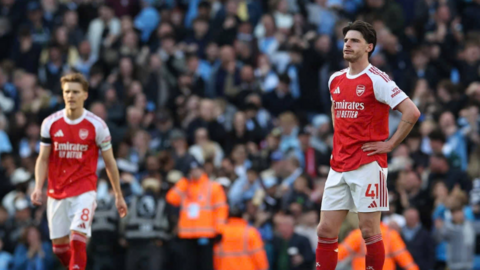 Cuộc đua vô địch giữa Arsenal và Man City vẫn chưa kết thúc