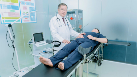 Khám miễn phí toàn dân: Chữa bệnh từ gốc, bớt cảnh "có bệnh mới vái tứ phương"