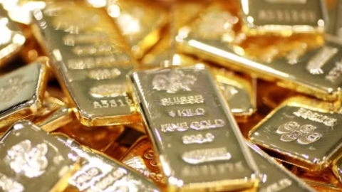 Bạc thủng mốc 76 USD, vàng thế giới lùi sát vùng “tử thủ” 4.500 USD