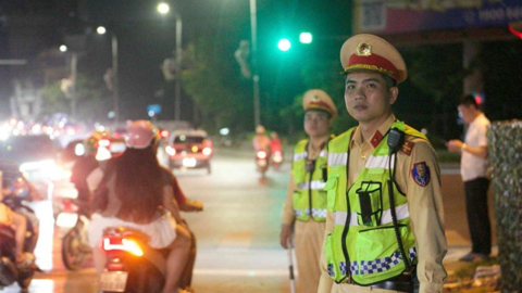 Một tuần, CSGT Hà Nội xử phạt hơn 7,7 tỉ đồng vi phạm nồng độ cồn