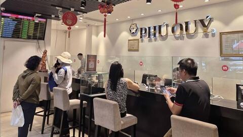 Giá bạc giảm mạnh, lực mua bắt đáy xuất hiện trở lại