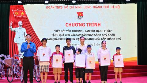 Kết nối yêu thương, tiếp sức thiếu nhi vượt khó