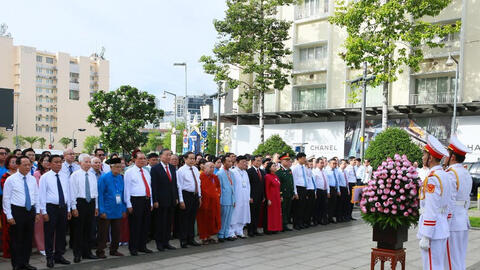 Tổng Bí thư, Chủ tịch nước Tô Lâm và lãnh đạo Đảng, Nhà nước dâng hoa tưởng nhớ Chủ tịch Hồ Chí Minh