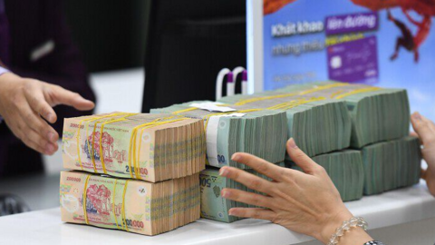 Chịu áp lực từ nhiều phía, lãi suất huy động neo cao và khó giảm mạnh trong nửa cuối 2026