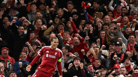 Liverpool lao đao vì cơn bão chấn thương nơi hàng thủ