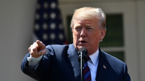 Ông Trump: Mỹ đang đưa hàng triệu thùng dầu qua eo biển Hormuz