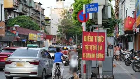 Hà Nội cấm taxi, xe hợp đồng dưới 8 chỗ trên phố Khâm Thiên vào giờ cao điểm