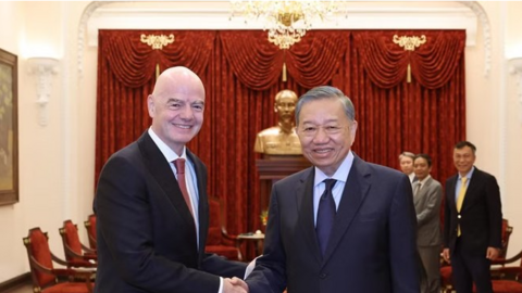 Tổng Bí thư, Chủ tịch nước đề nghị FIFA hỗ trợ Việt Nam đăng cai một số giải đấu