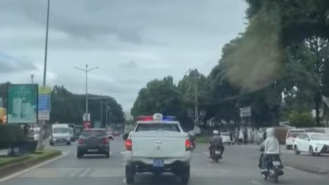 CSGT Đắk Lắk mở đường đưa người bị thương nặng đi cấp cứu