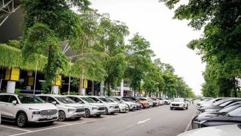 Xử lý 66 vụ “cò mồi”, chèo kéo, đỗ phương tiện không đúng quy định ở Nội Bài