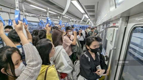 3 cách đi metro miễn phí ngày 2.9 để xem pháo hoa TPHCM