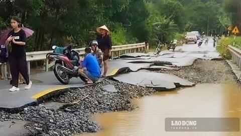 Mưa lũ xói nền, Quốc lộ 48E qua Nghệ An hư hỏng nghiêm trọng