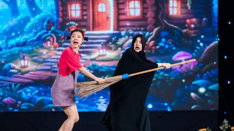 Vân Dung hóa phù thủy, NSND Thanh Ngoan hát chèo ở đêm nghệ thuật "Trẩy hội trăng rằm"
